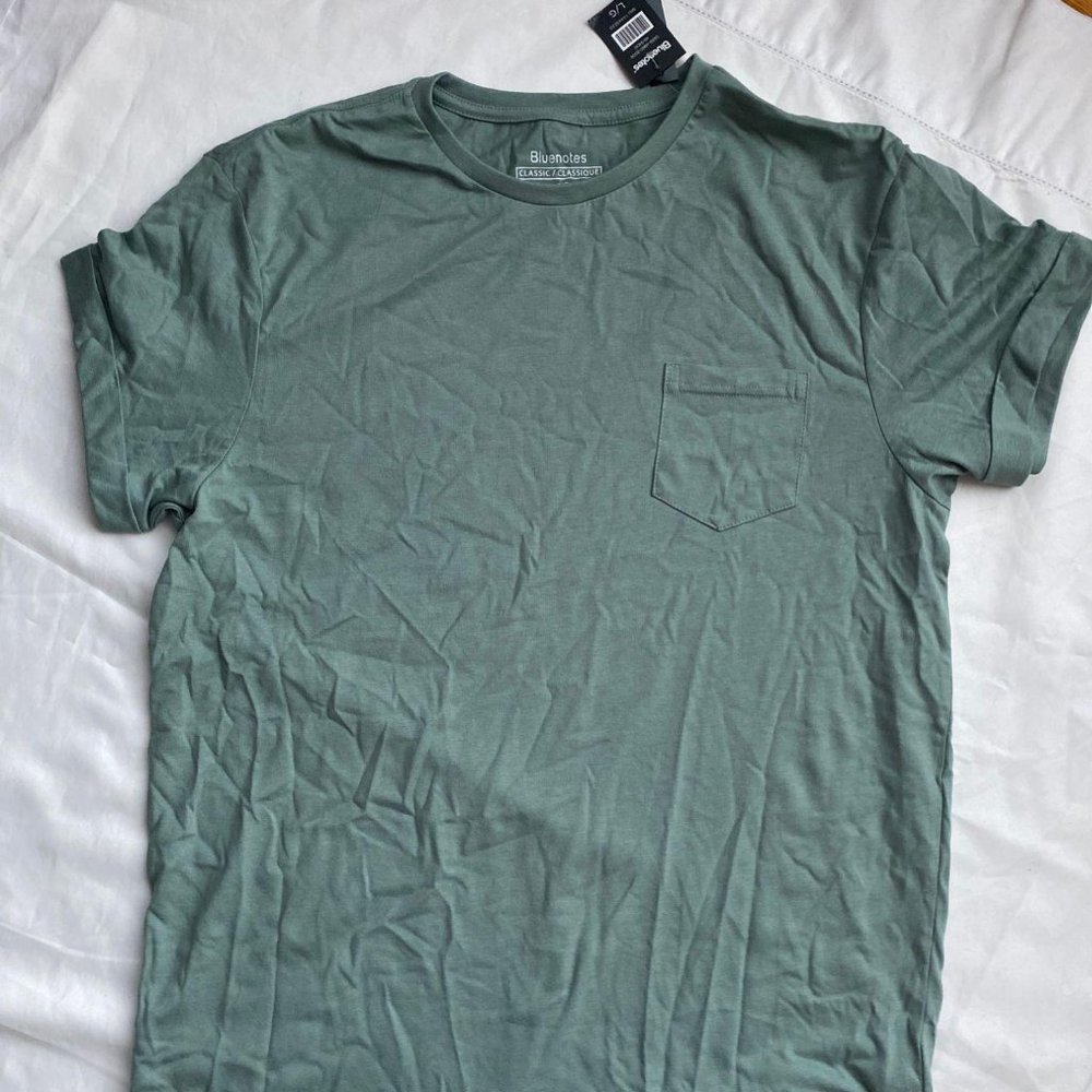 NWT Bluenotes pocket t, rolled cuff L Men's